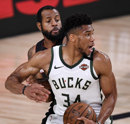 详细阅读:开云-包含字母哥赛事官方发布赛事规则更新新规,加拿大队争议不断!的词条 开云-包含字母哥赛事官方发布赛事规则更新新规,加拿大队争议不断!的词条