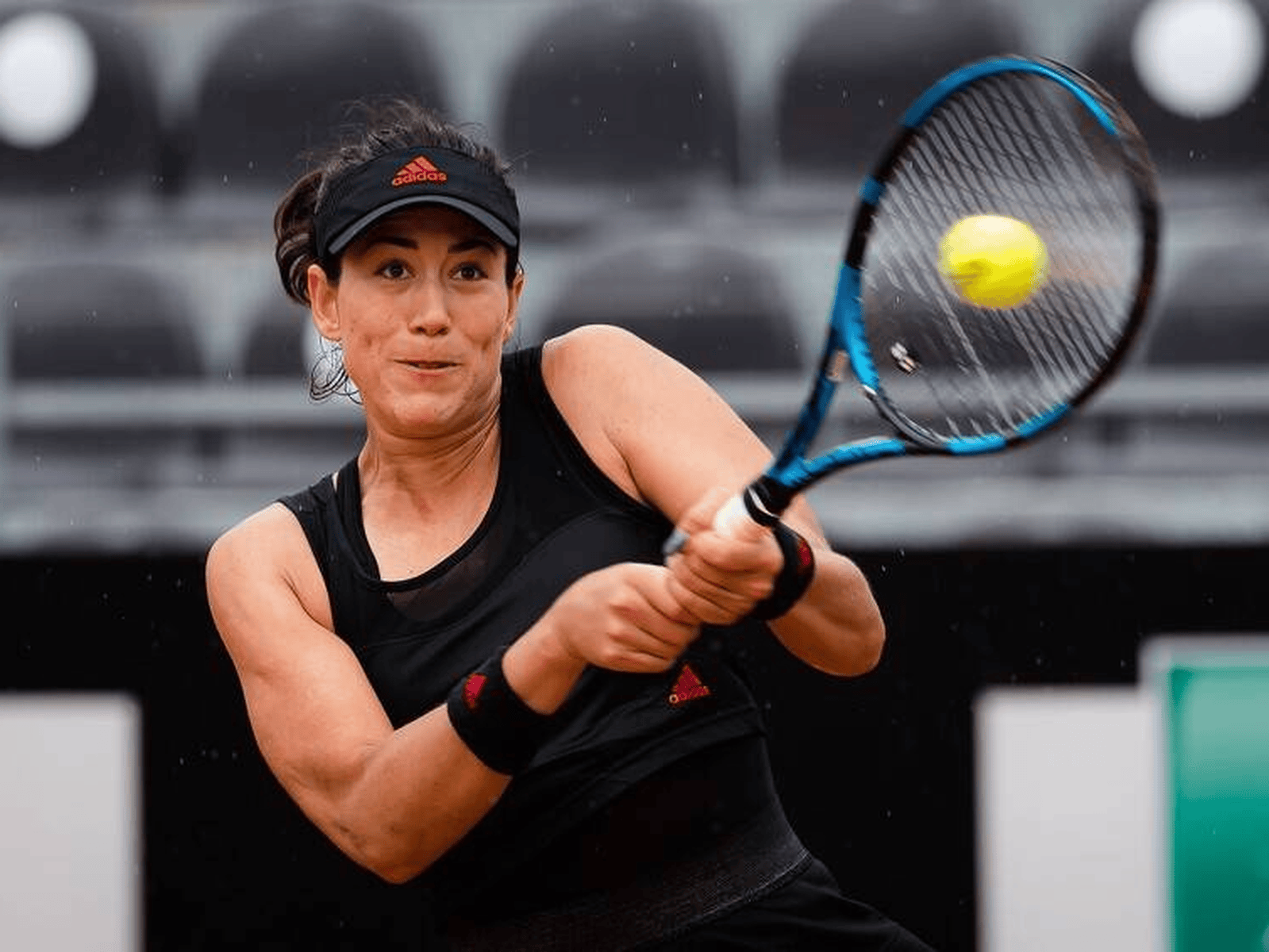 开云-梅西巅峰对决，穆古鲁扎与80激战MAD分钟，逆转胜负难料！的简单介绍