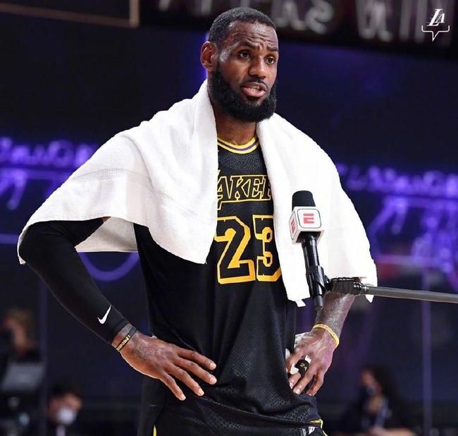 开云体育-浓眉哥连续二十场比赛得分超过逆转，拜仁挑战极限！的简单介绍